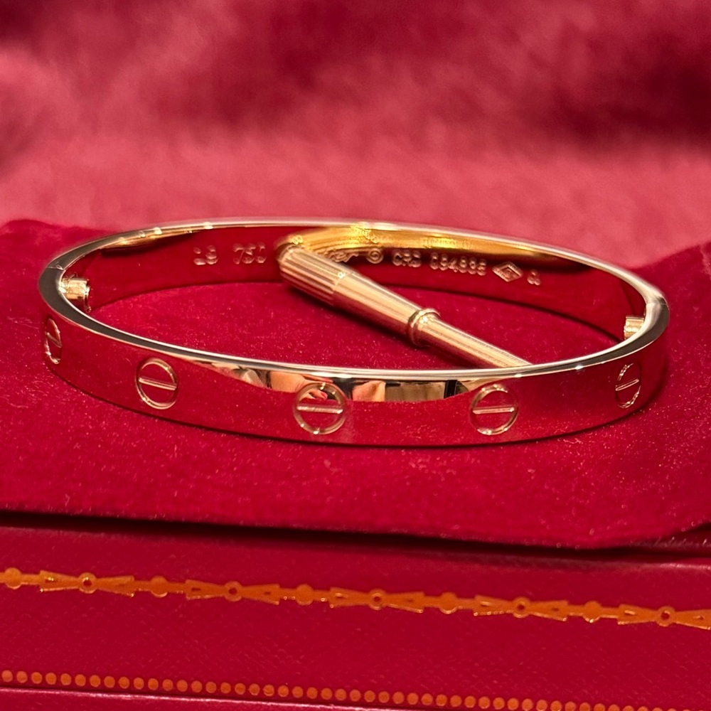 🌟New Gold Plated Stainless Steel Love Screw Driver Bracelet Bangle - Picture 6 of 8